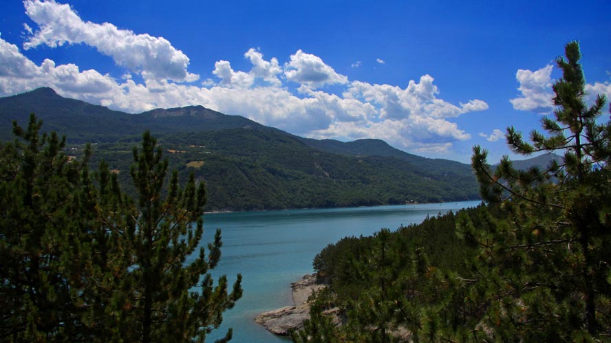 camping proche serre poncon